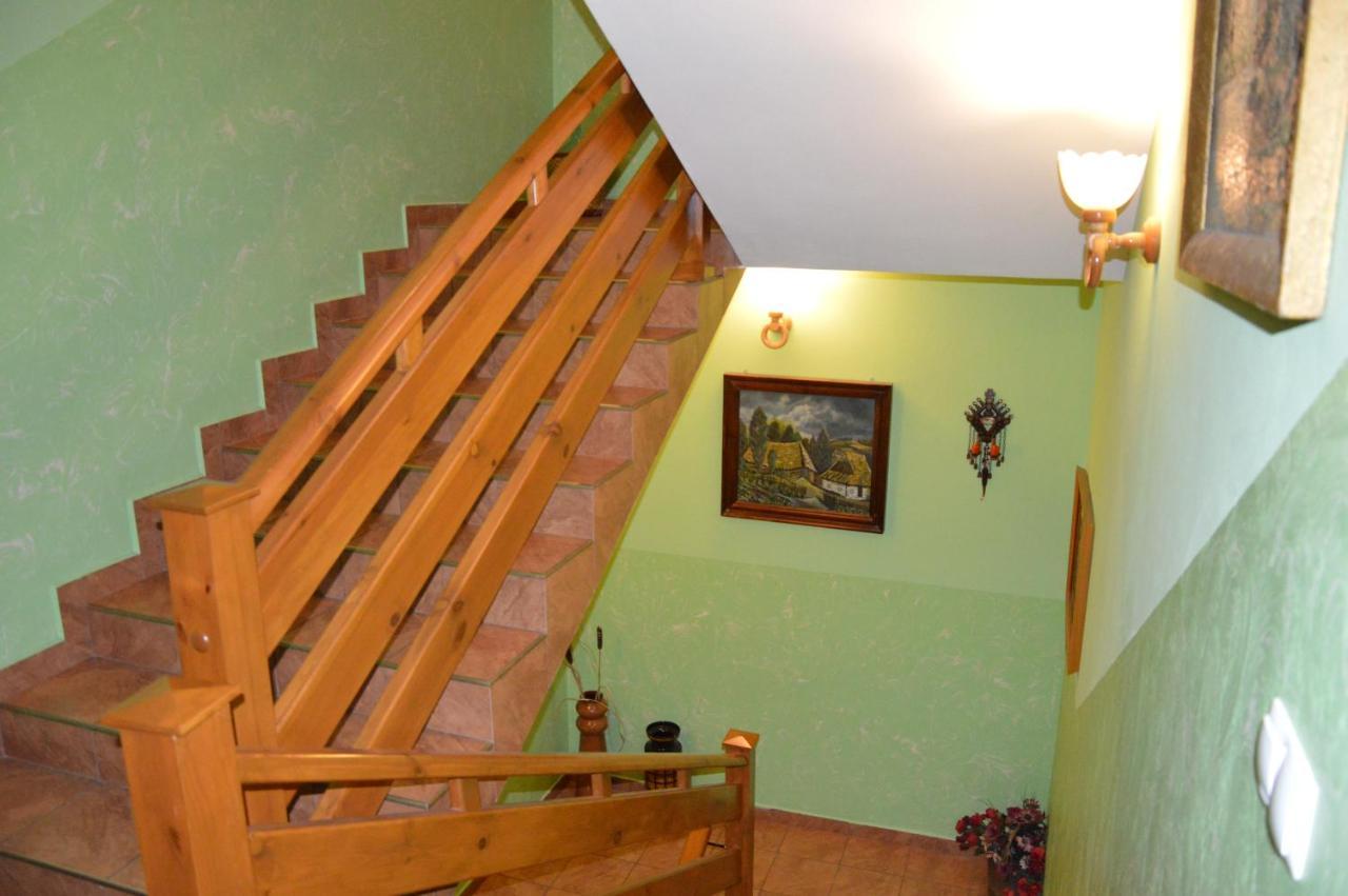 Homestay Amel Orawa Podwilk